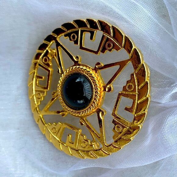 😍2/$20 Vintage Collectible 4 Corner Star Divine Protection Disc Brooch - Picture 4 of 5